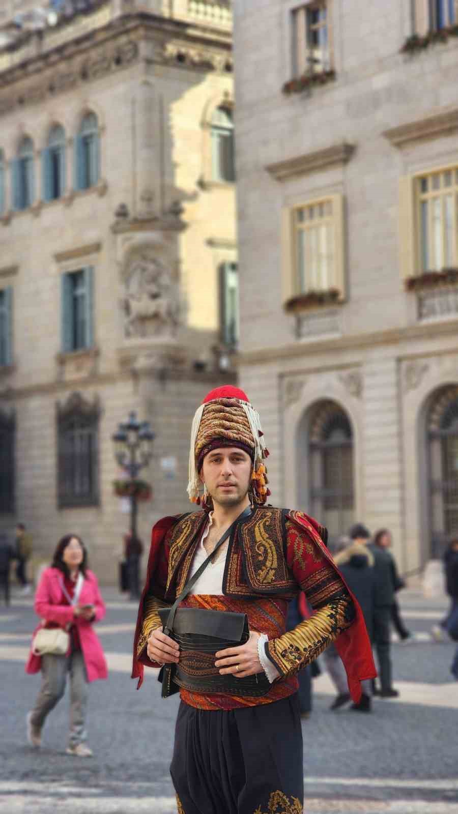 Dünya meydanlarında bir ’Efe’: Ege’nin zeybeğini Avrupa’ya taşıdı
