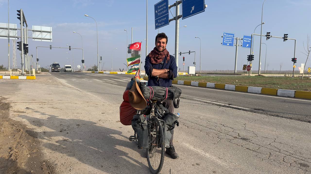 Dünya turundaki İtalyan gezginin Türkiye’deki ilk durağı Şanlıurfa oldu
