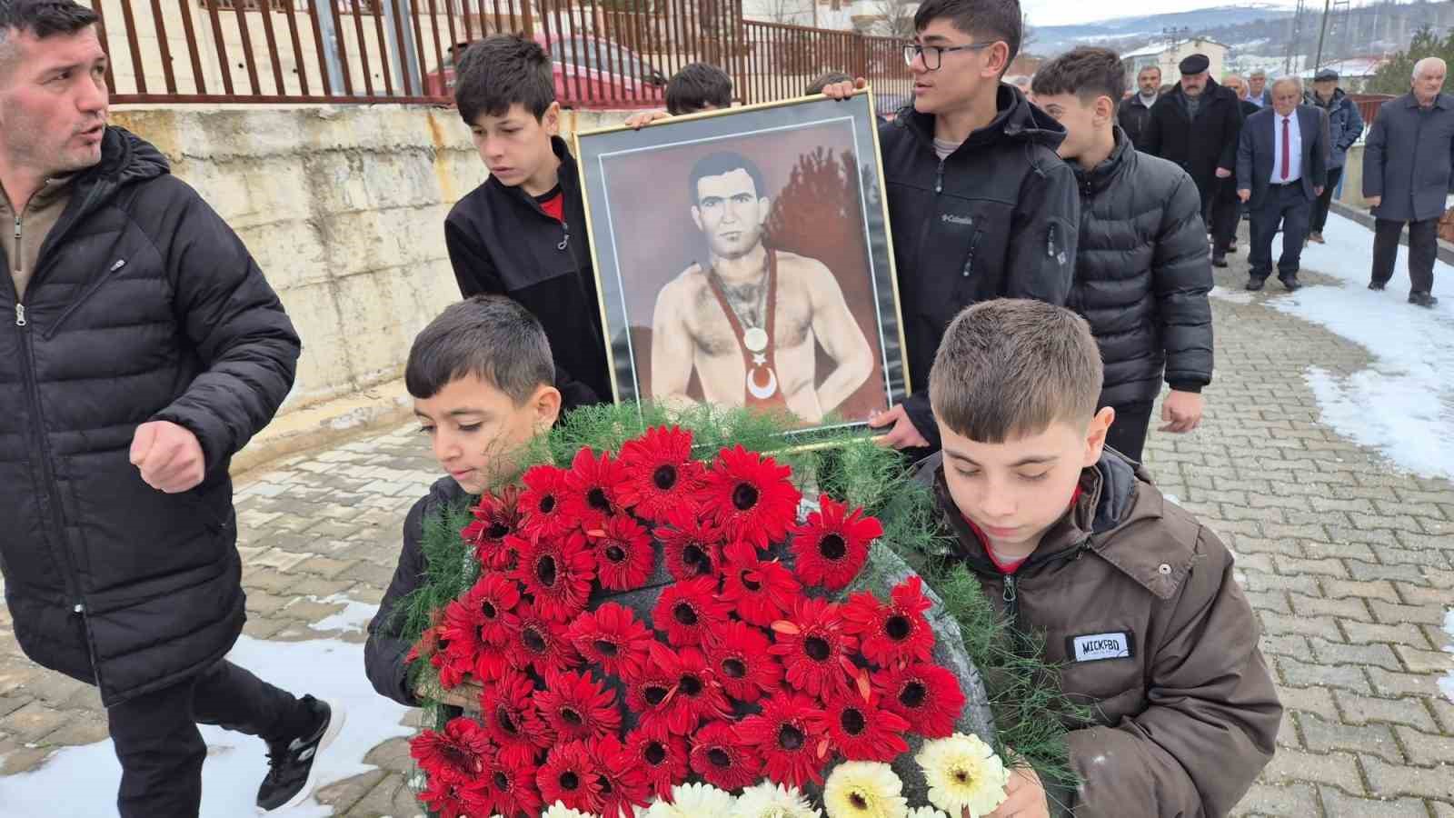 Dünya ve Olimpiyat Şampiyonu Hamit Kaplan, vefatının 50. yılında anıldı
