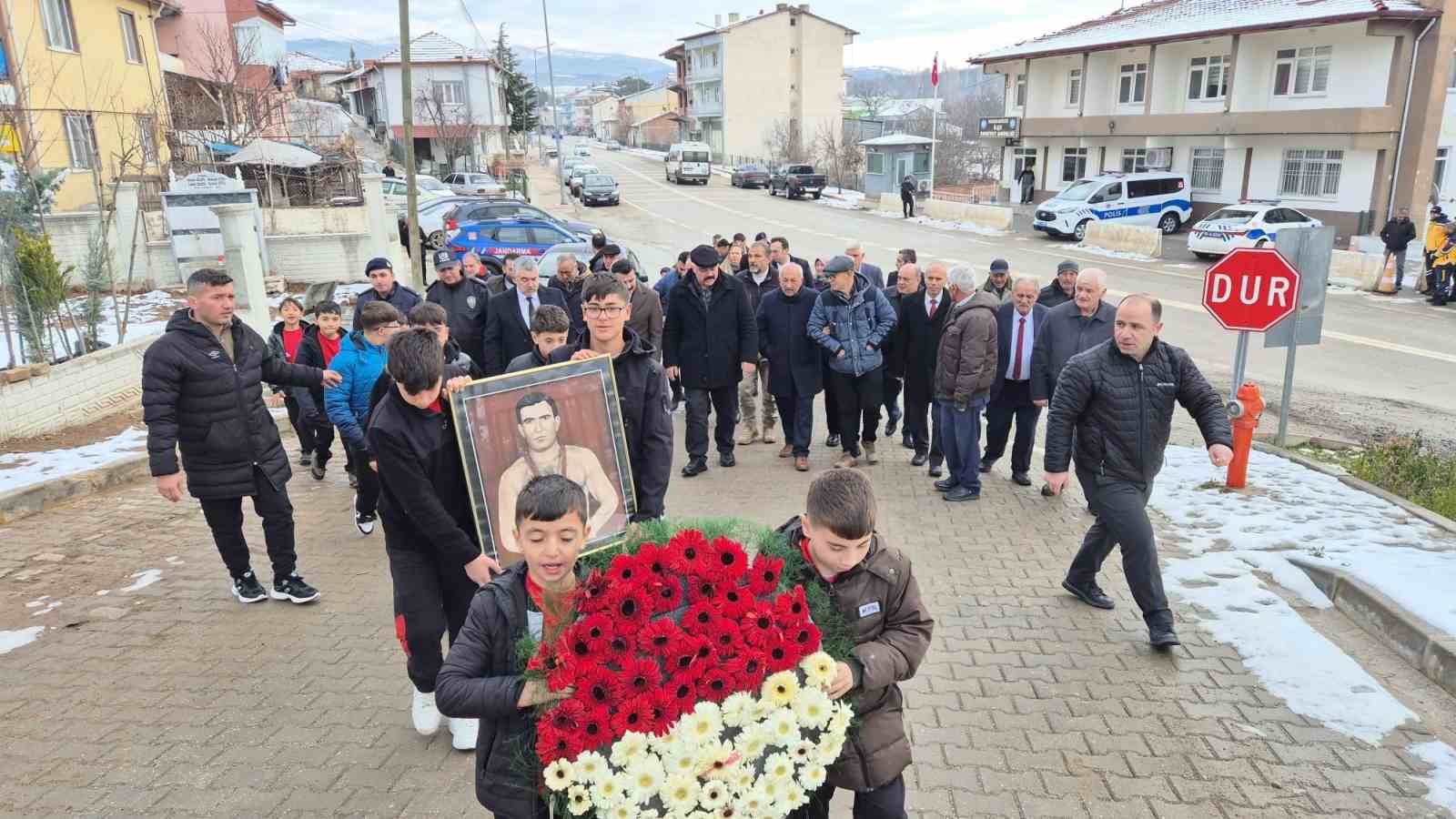 Dünya ve Olimpiyat Şampiyonu Hamit Kaplan, vefatının 50. yılında anıldı
