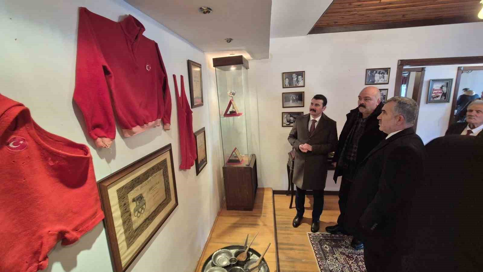 Dünya ve Olimpiyat Şampiyonu Hamit Kaplan, vefatının 50. yılında anıldı
