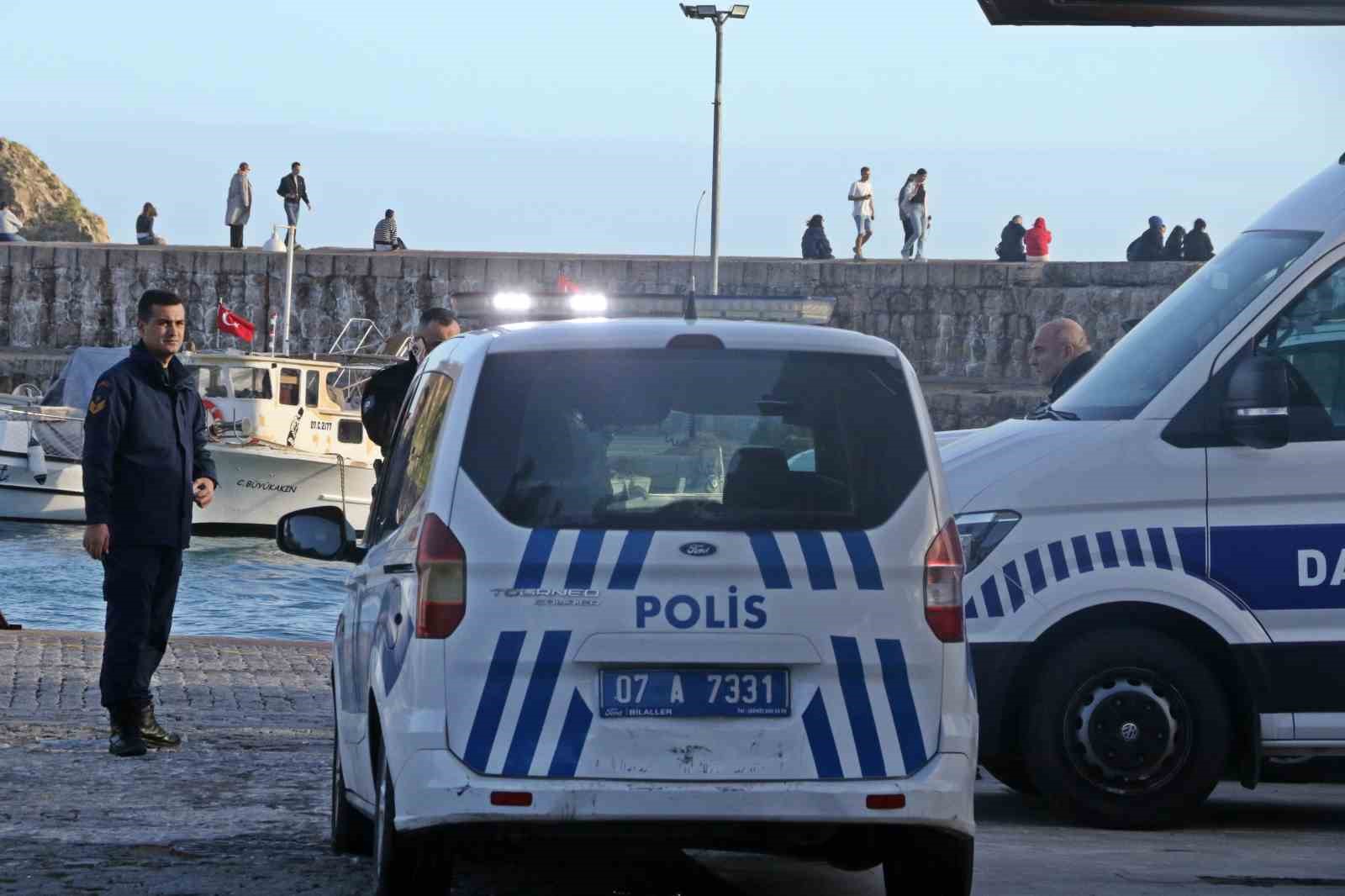 Dünyaca ünlü sahilde can pazarı: 2 kardeş kurtuldu, kuzen hayatını kaybetti
