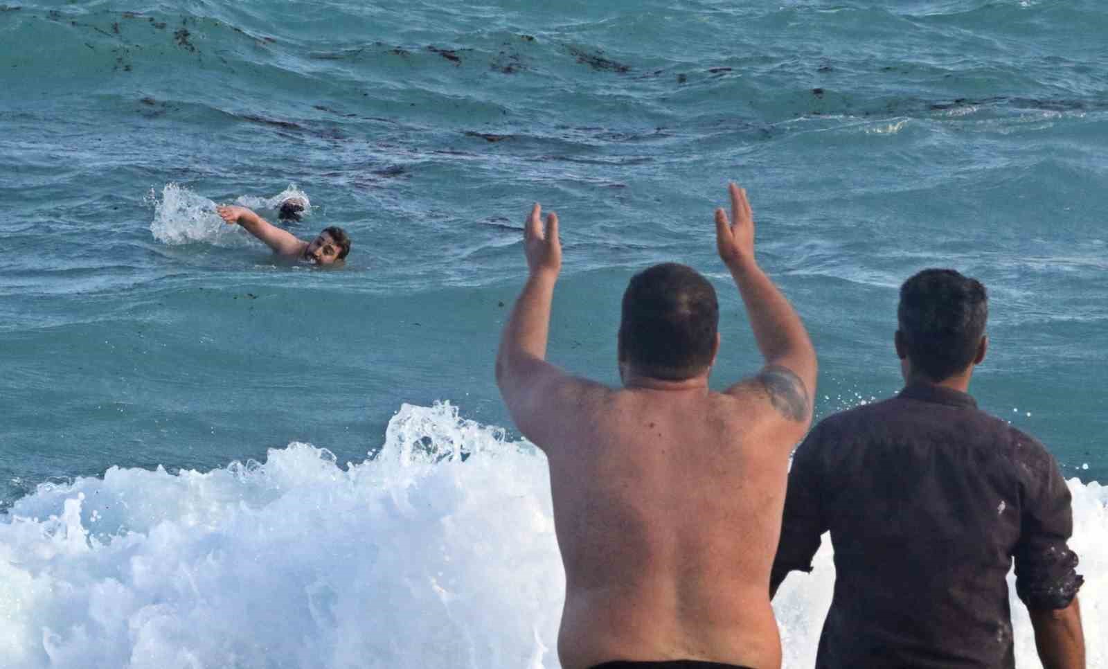 Dünyaca ünlü sahilde can pazarı: 2 kardeş kurtuldu, kuzen hayatını kaybetti
