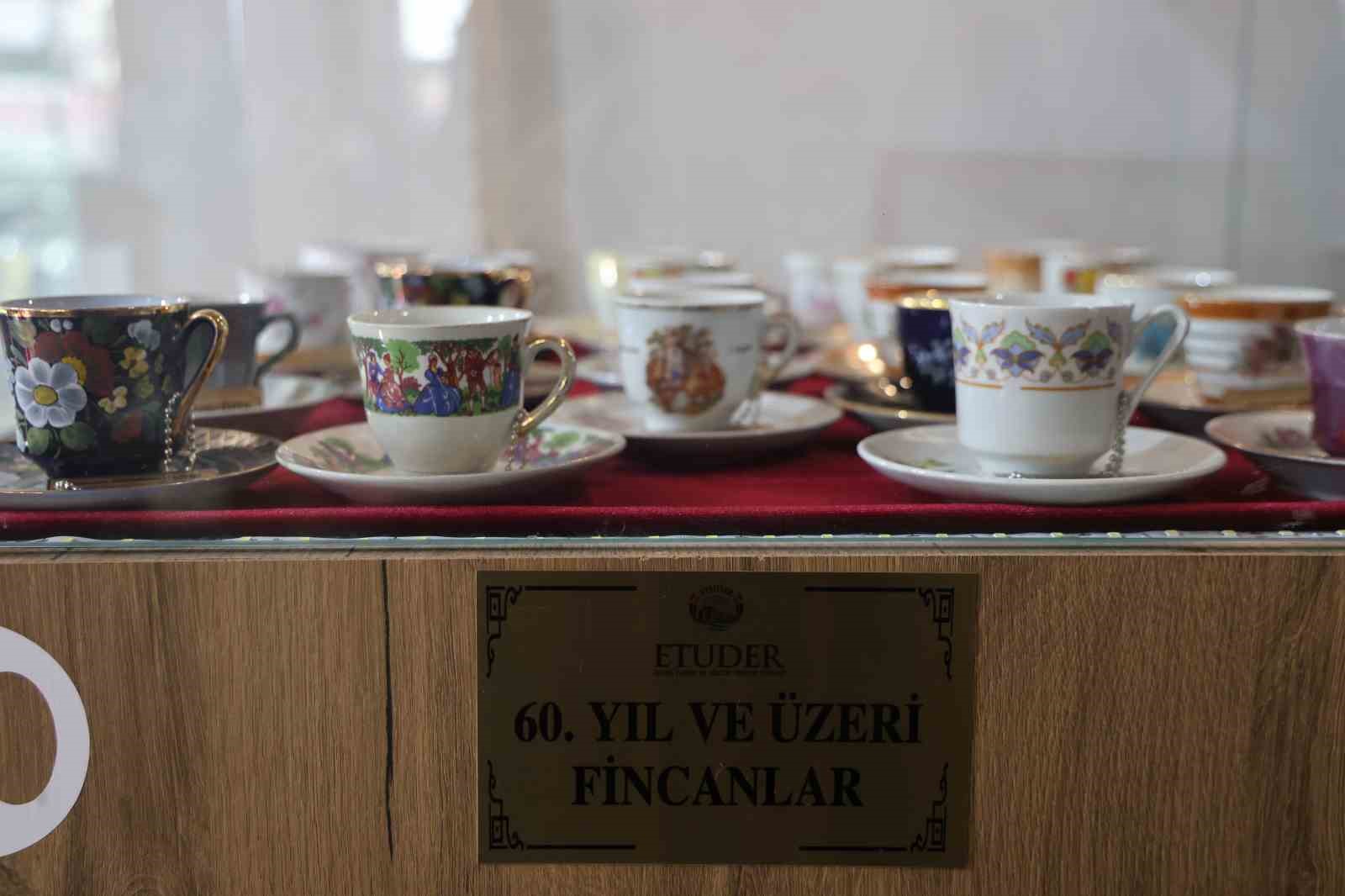 Dünyada sadece Elazığ’da olan ’Kahve Fincanı Müzesi’ 700 bin kişiyi ağırladı
Dünyada sadece Elazığ’da olan ’Kahve Fincanı Müzesi’ 700 bin kişiyi ağırladı