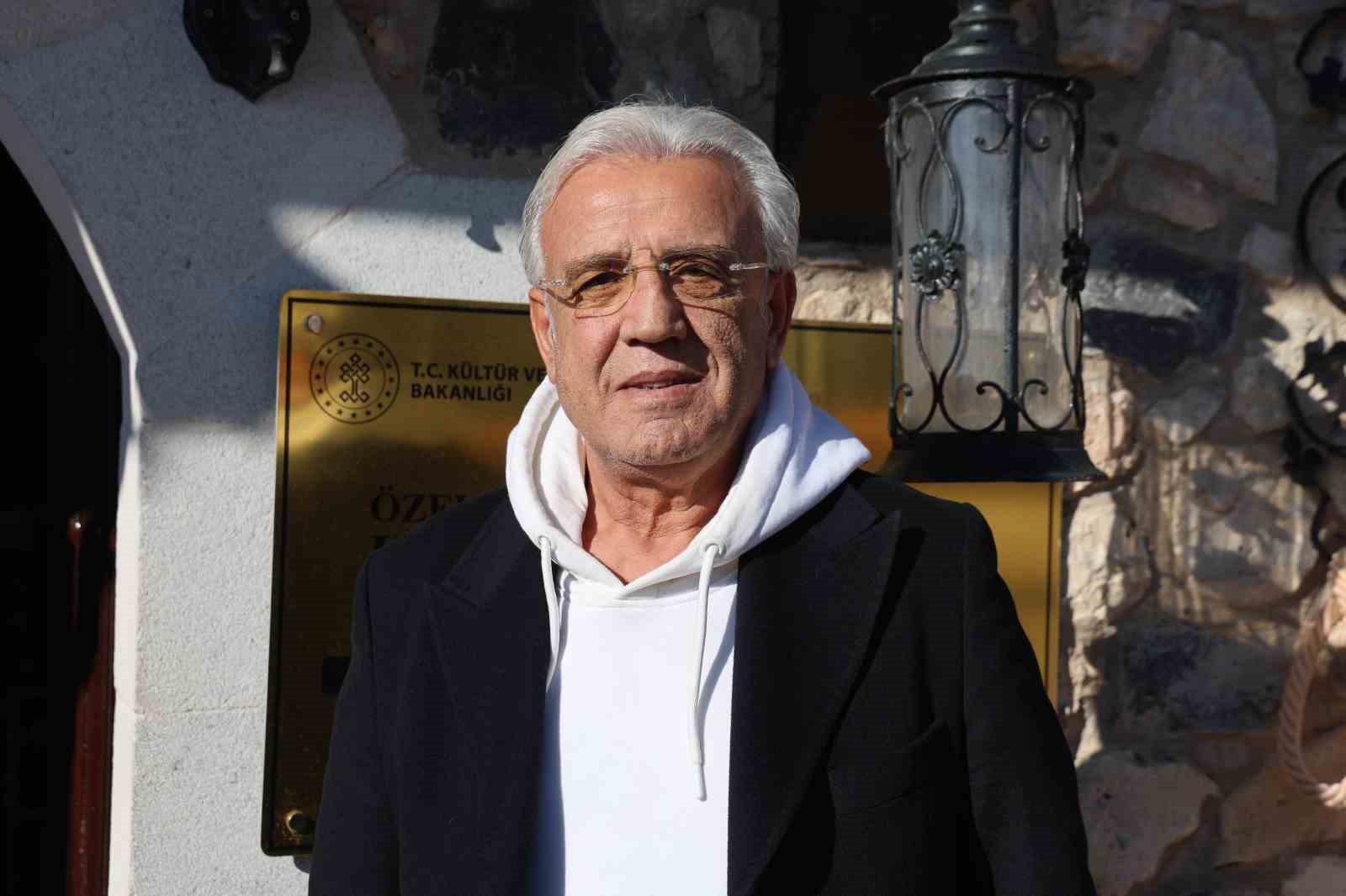 Dünyada sadece Elazığ’da olan ’Kahve Fincanı Müzesi’ 700 bin kişiyi ağırladı
Dünyada sadece Elazığ’da olan ’Kahve Fincanı Müzesi’ 700 bin kişiyi ağırladı