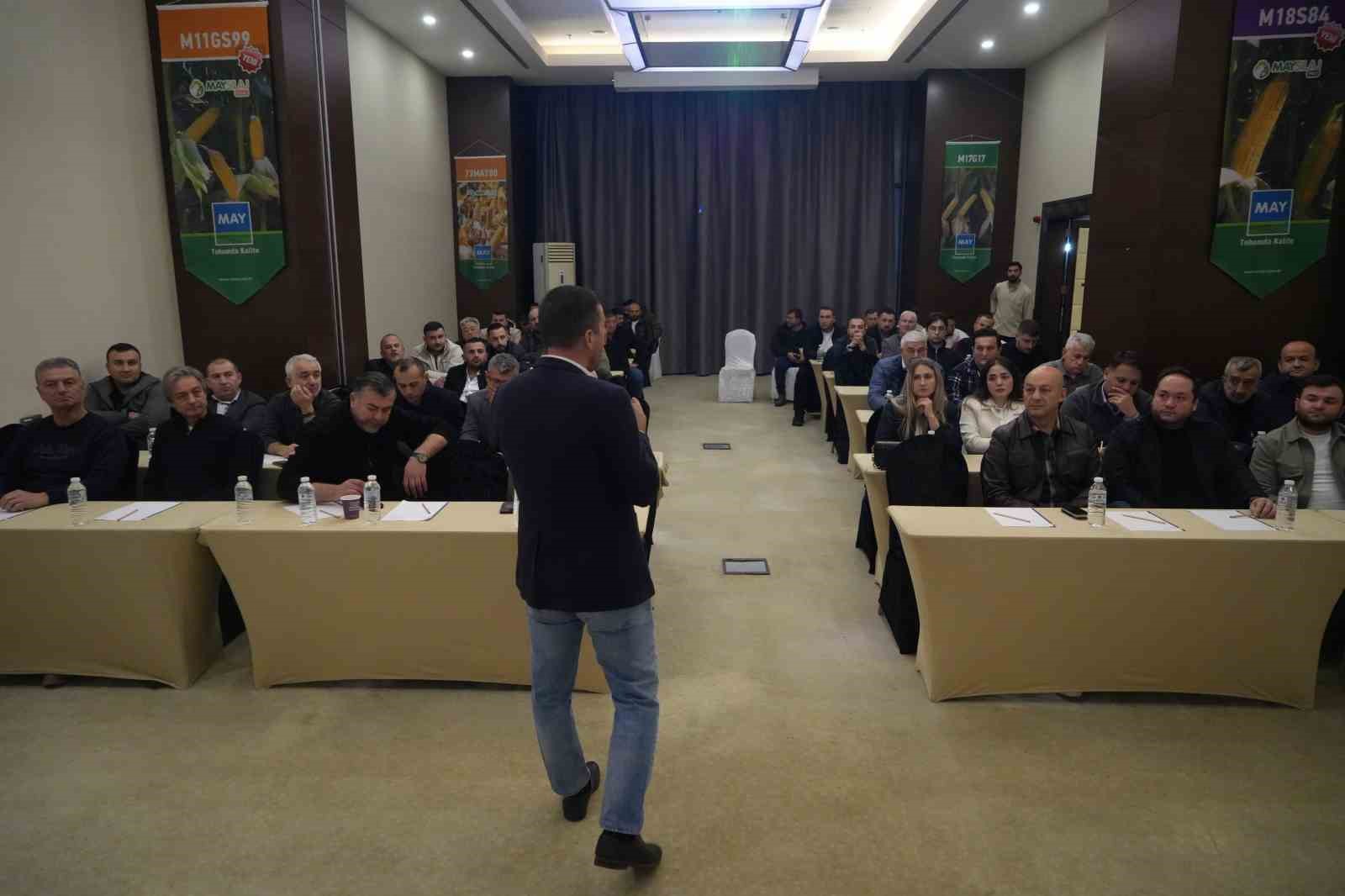 Dünyanın dört bir yanına tohum ihraç eden firmadan Samsun’da çiftçilere eğitim
