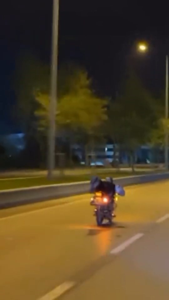 Dünyanın en pahalı uzanması... 200 bin TL ceza yedi, motosikleti bağlandı
