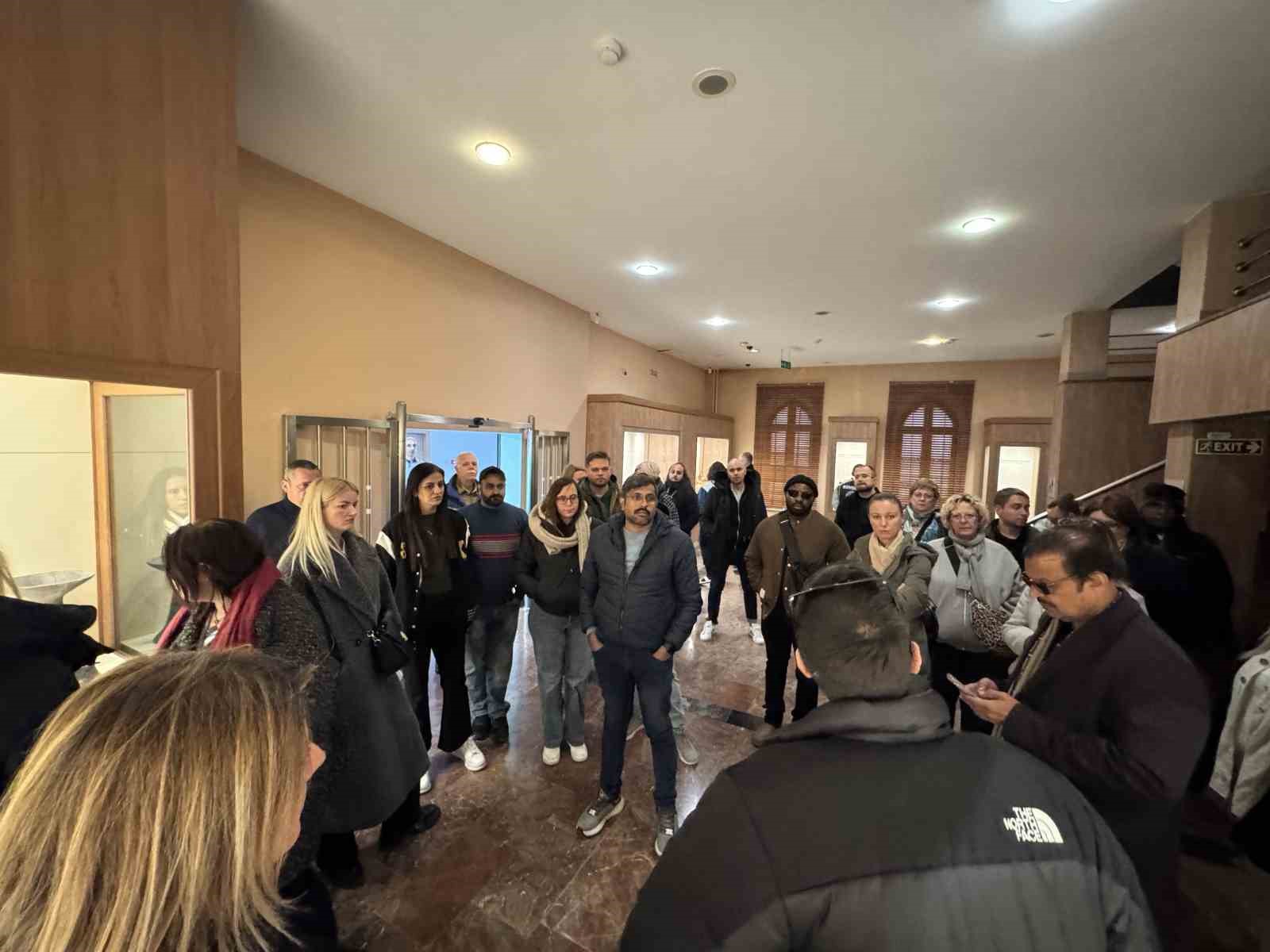 Dünyanın farklı ülkelerinden gelen turizm acente temsilcileri, Çorum’un tarihi mekanlarını gezdi
