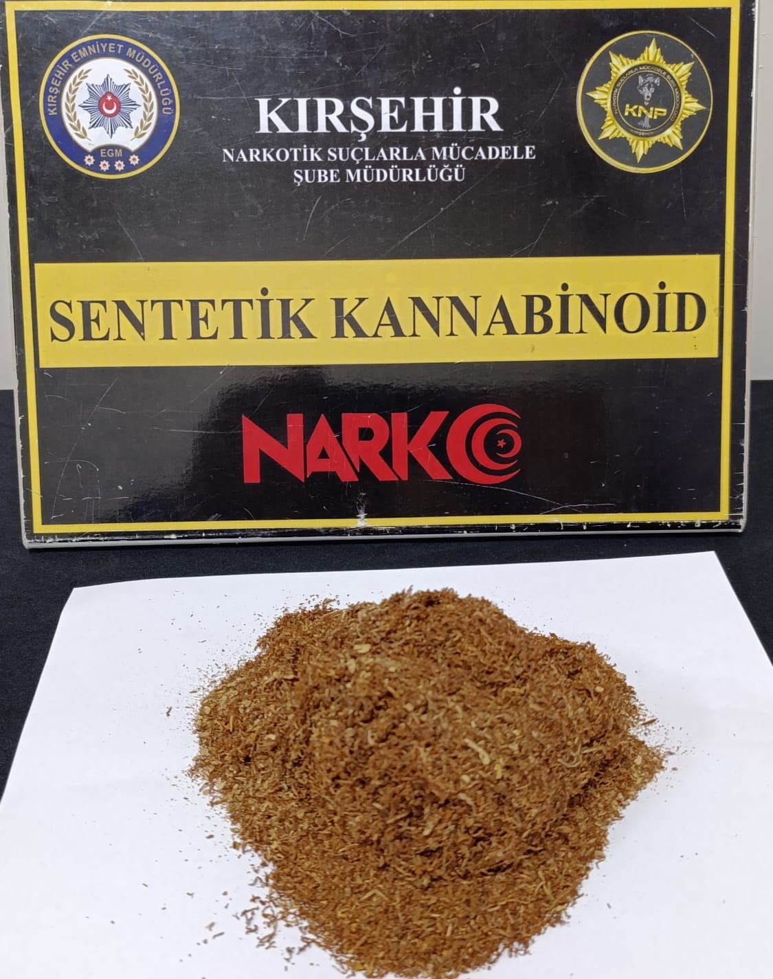 Dur ihtarına uymayan araçtan uyuşturucu çıktı
