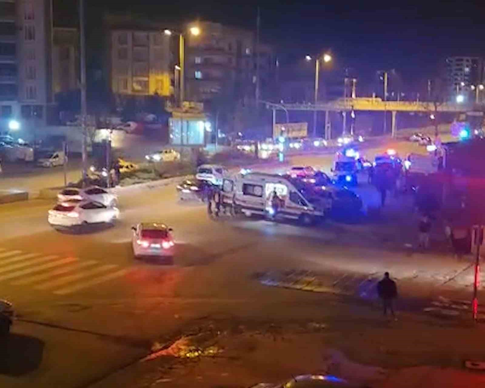 "Dur" ihtarına uymayıp 3 polisi darbeden alkollü sürücünün ceza belli oldu: Tam 646 bin lira
"Dur" ihtarına uymayıp 3 polisi darbeden alkollü sürücünün ceza belli oldu: Tam 646 bin lira