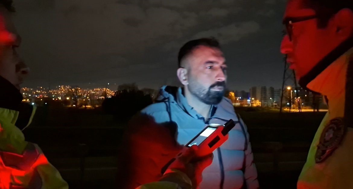 Dur ikazı fayda etmedi, lastik pes etti...Alkollü şoför Bursa’yı birbirine kattı
