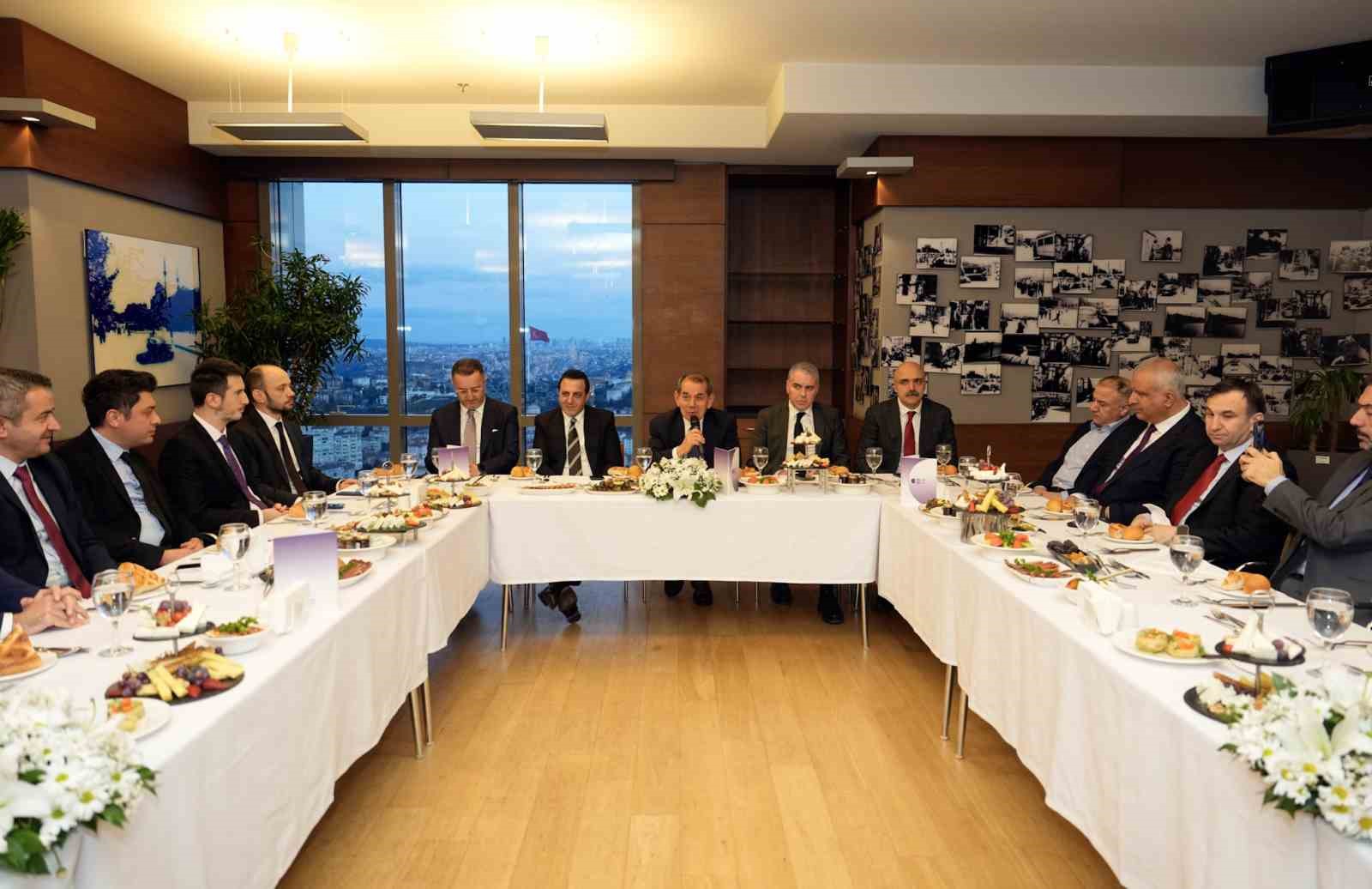 Dursun Özbek: "Hayalim Galatasaray’ı, Avrupa’nın 5 büyük kulübünden biri yapmak"
