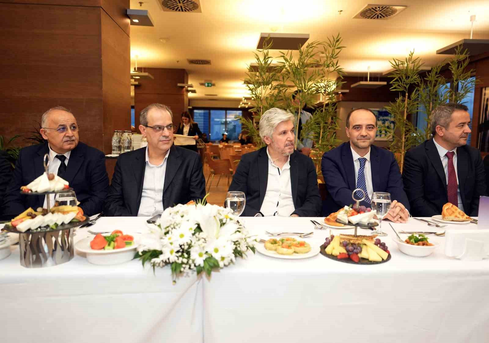 Dursun Özbek: "Hayalim Galatasaray’ı, Avrupa’nın 5 büyük kulübünden biri yapmak"
