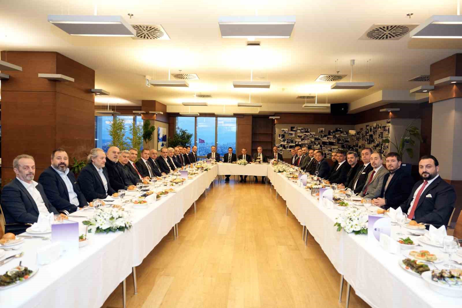 Dursun Özbek: "Hayalim Galatasaray’ı, Avrupa’nın 5 büyük kulübünden biri yapmak"
