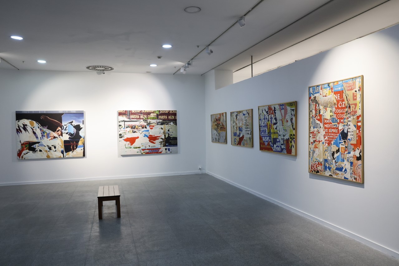 "DUVARLAR" sergisi Küçükçekmece’de sanatseverlerle buluştu
