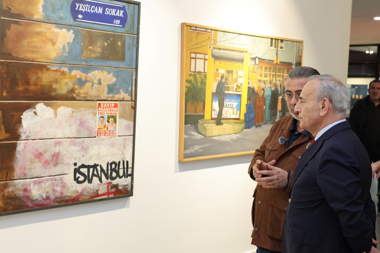 "DUVARLAR" sergisi Küçükçekmece’de sanatseverlerle buluştu
