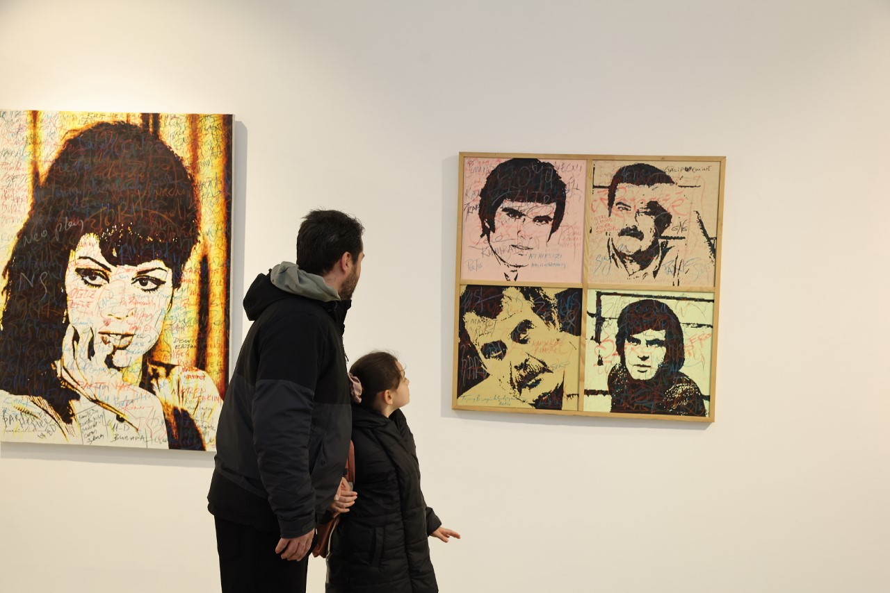 "DUVARLAR" sergisi Küçükçekmece’de sanatseverlerle buluştu
