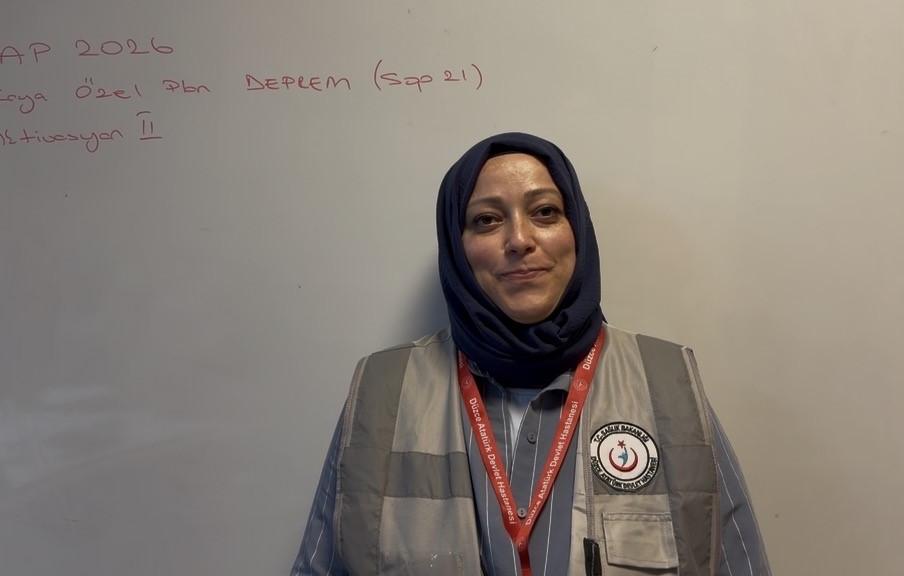 Düzce Atatürk Devlet Hastanesi’nde deprem tatbikatı gerçeği aratmadı
