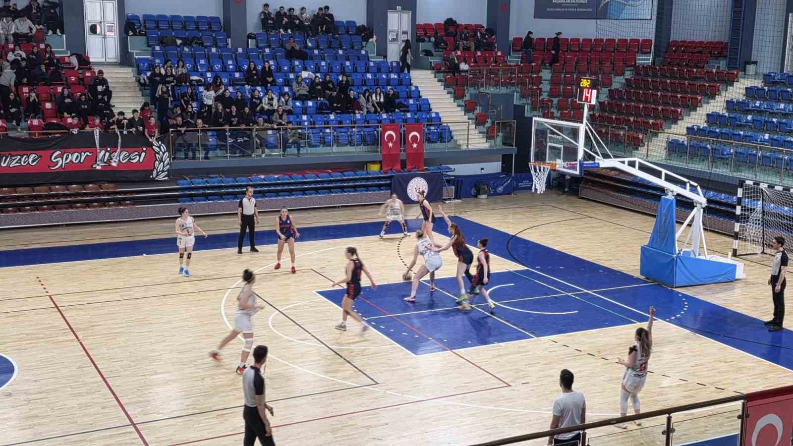 Düzce atletik bölgesel basketbolda çeyrek finale yükseldi

