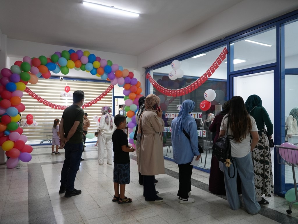Düzce Belediyesi ihtiyaç sahiplerinin yanında oldu
Düzce Belediyesi ihtiyaç sahiplerinin yanında oldu