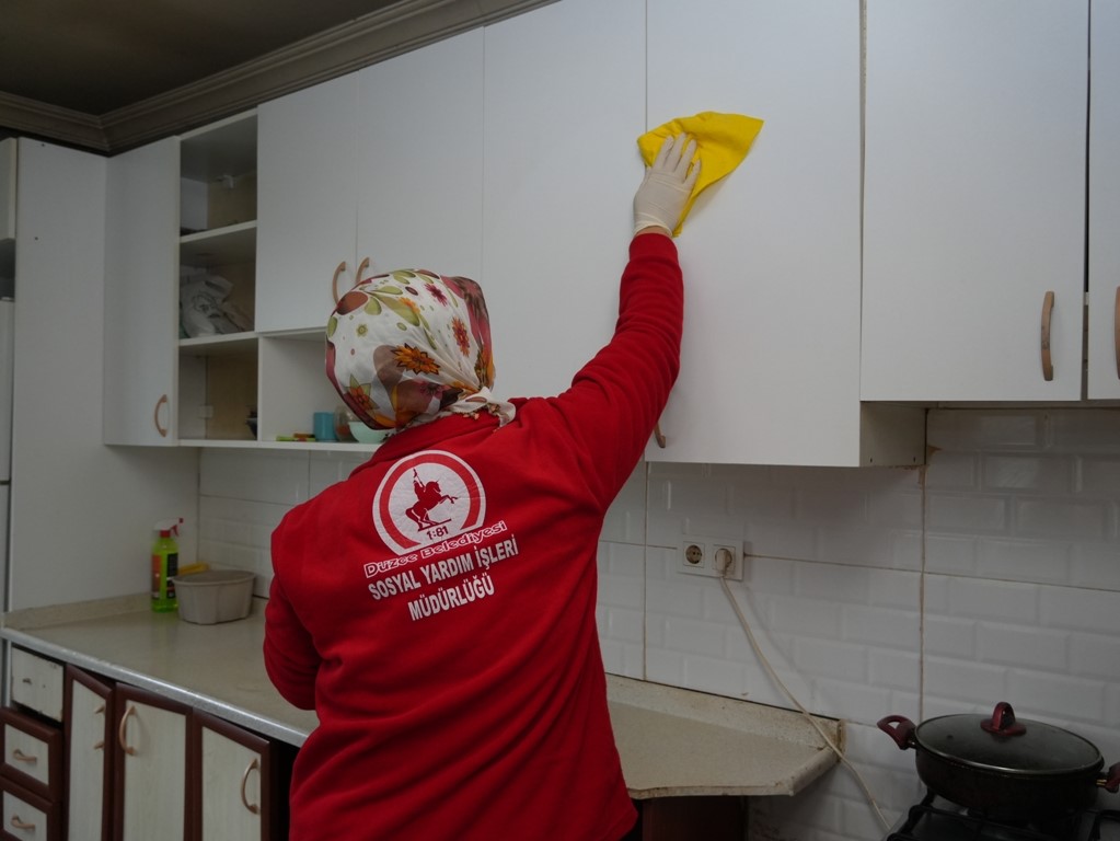 Düzce Belediyesi ihtiyaç sahiplerinin yanında oldu
Düzce Belediyesi ihtiyaç sahiplerinin yanında oldu