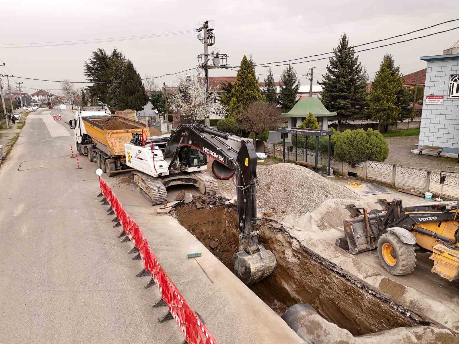 Düzce Belediyesi su şebekesini yeniliyor
