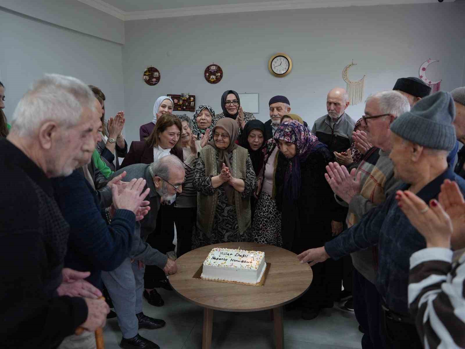 Düzce Belediyesi yaşlıları yine unutmadı
