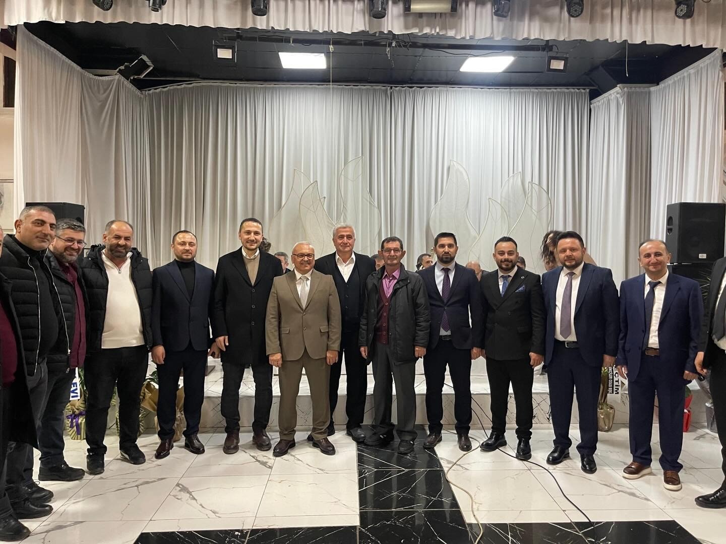 Düzce Yapı Sanatları Esnaf Odası’nda Bülent Keser güven tazeledi
