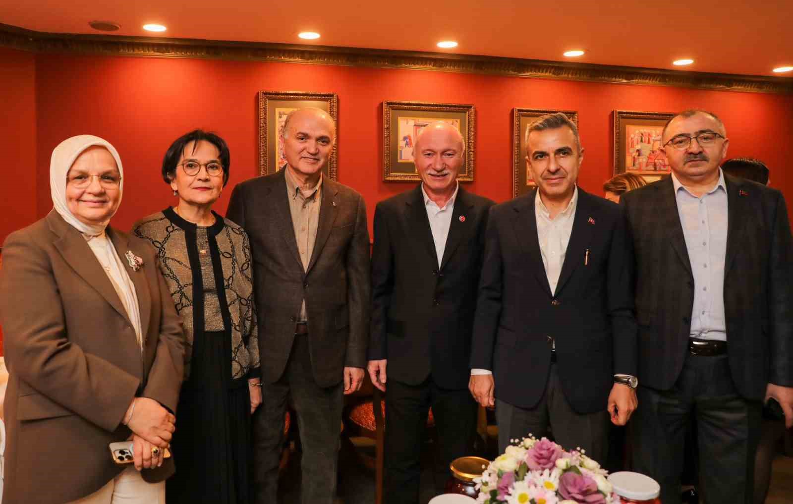 Düzce yemekleri 138 yıllık restoranda pişti
