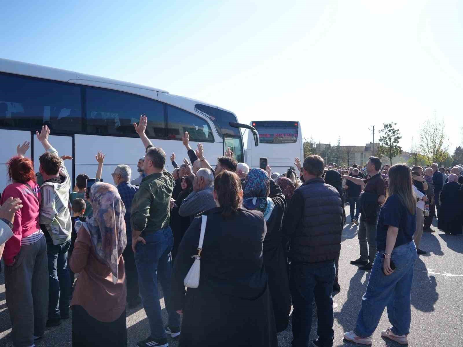 Düzce’de 191 hacı adayı dualarla uğurlandı
