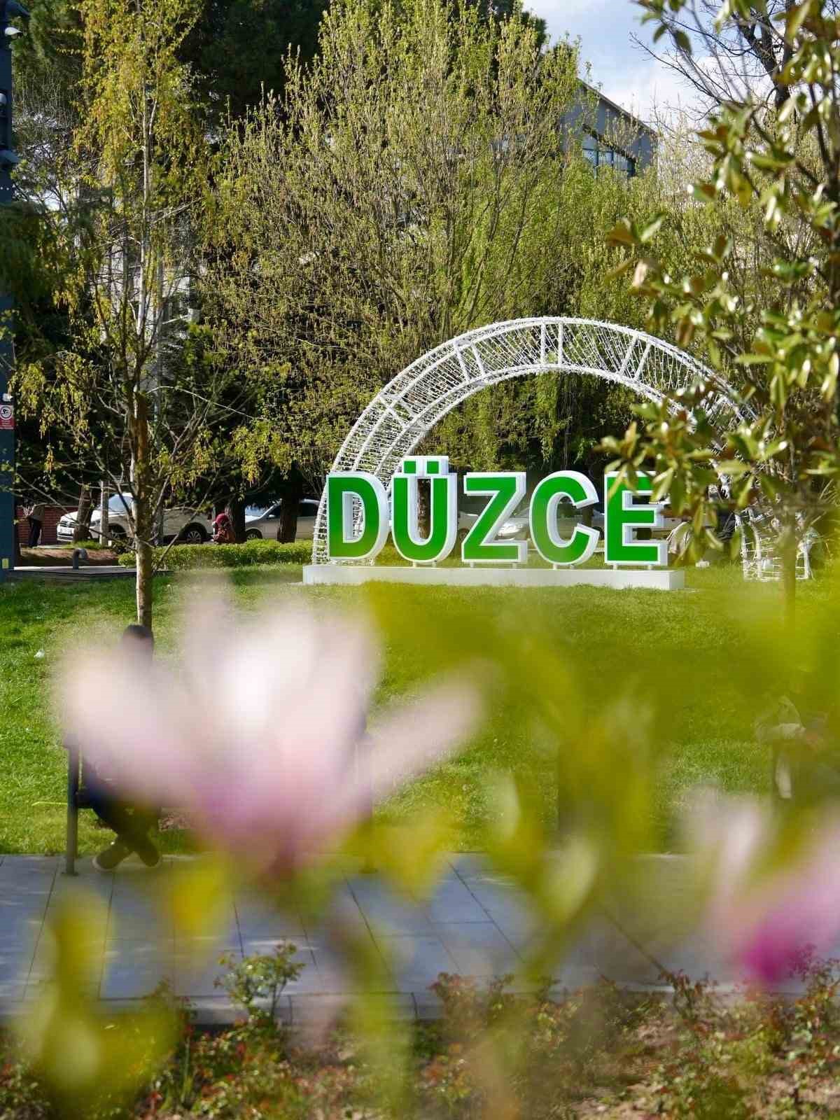Düzce’de bahar temizliği sürüyor
