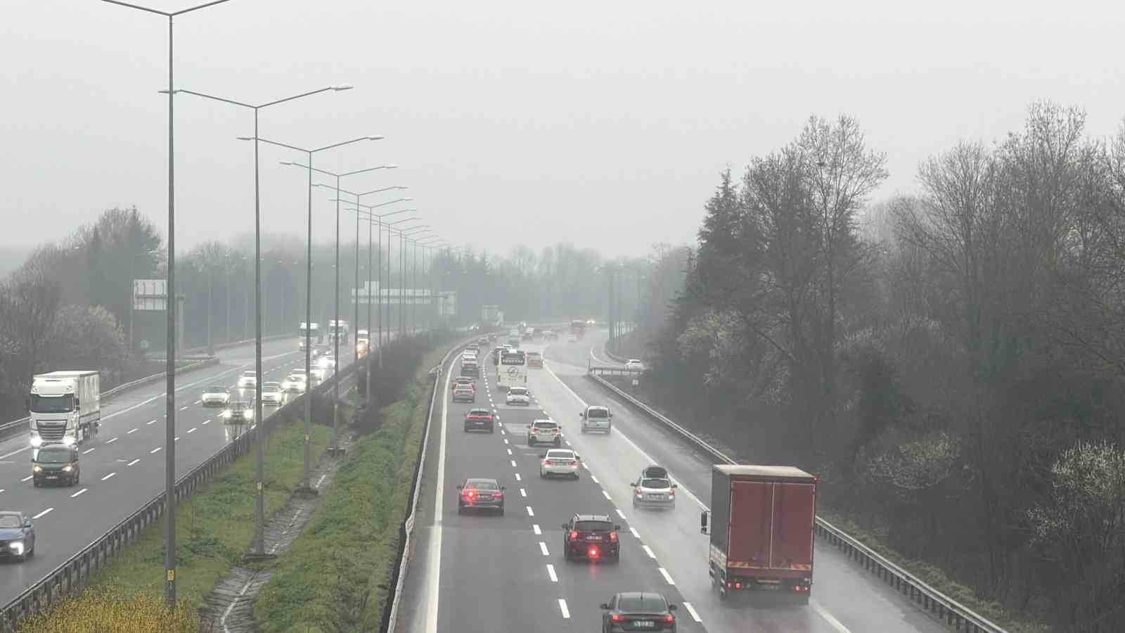 Düzce’de bayram dönüşü akıcı yoğunluk
