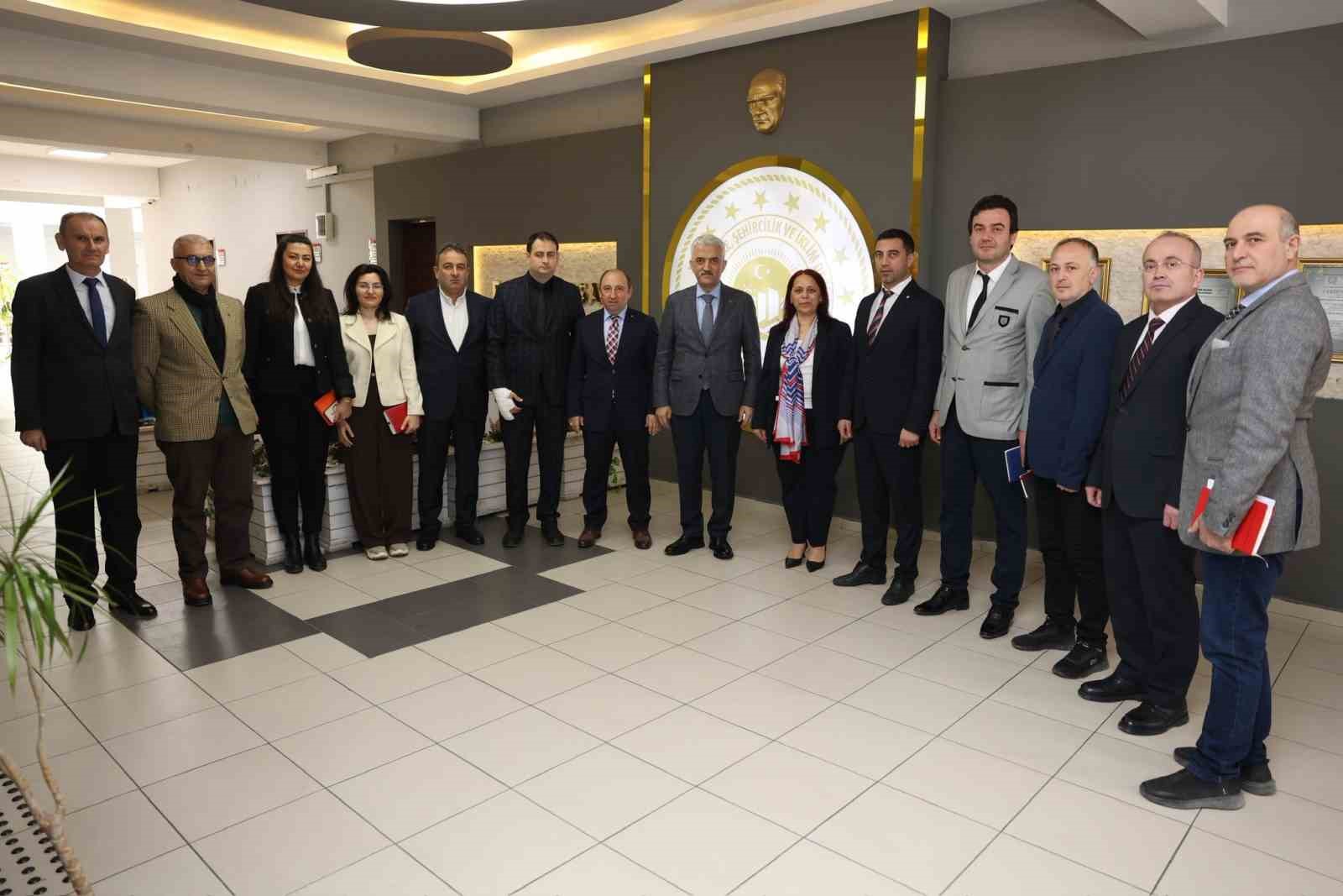 Düzce’de çevre ve şehircilik çalışmaları değerlendirildi
