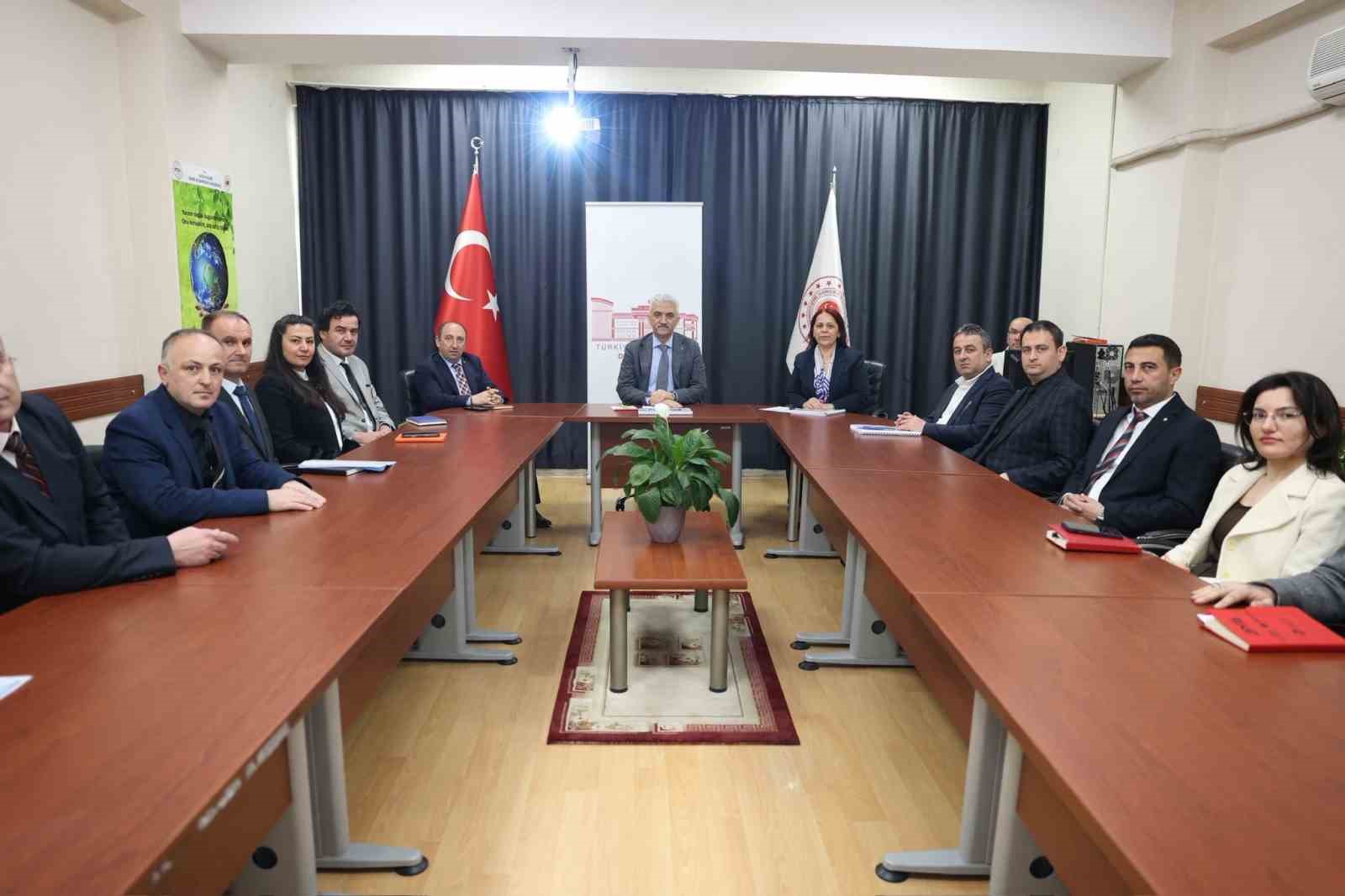 Düzce’de çevre ve şehircilik çalışmaları değerlendirildi
