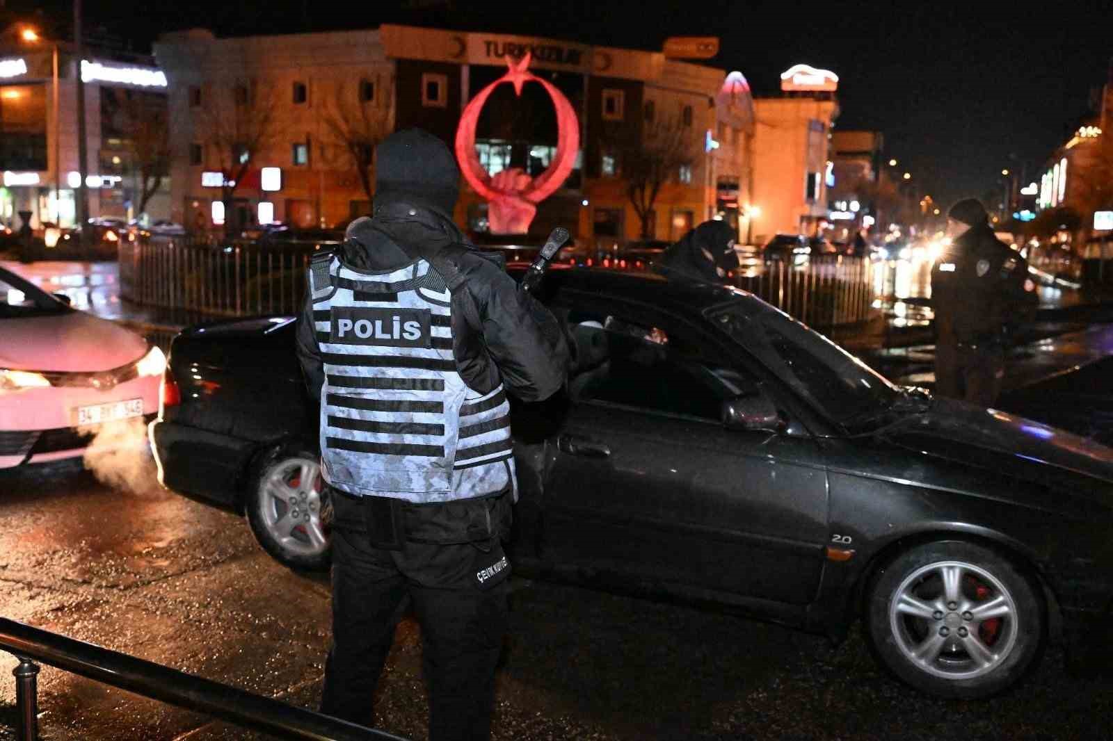 Düzce’de denetimde 4 bin 159 kişi sorgulandı
