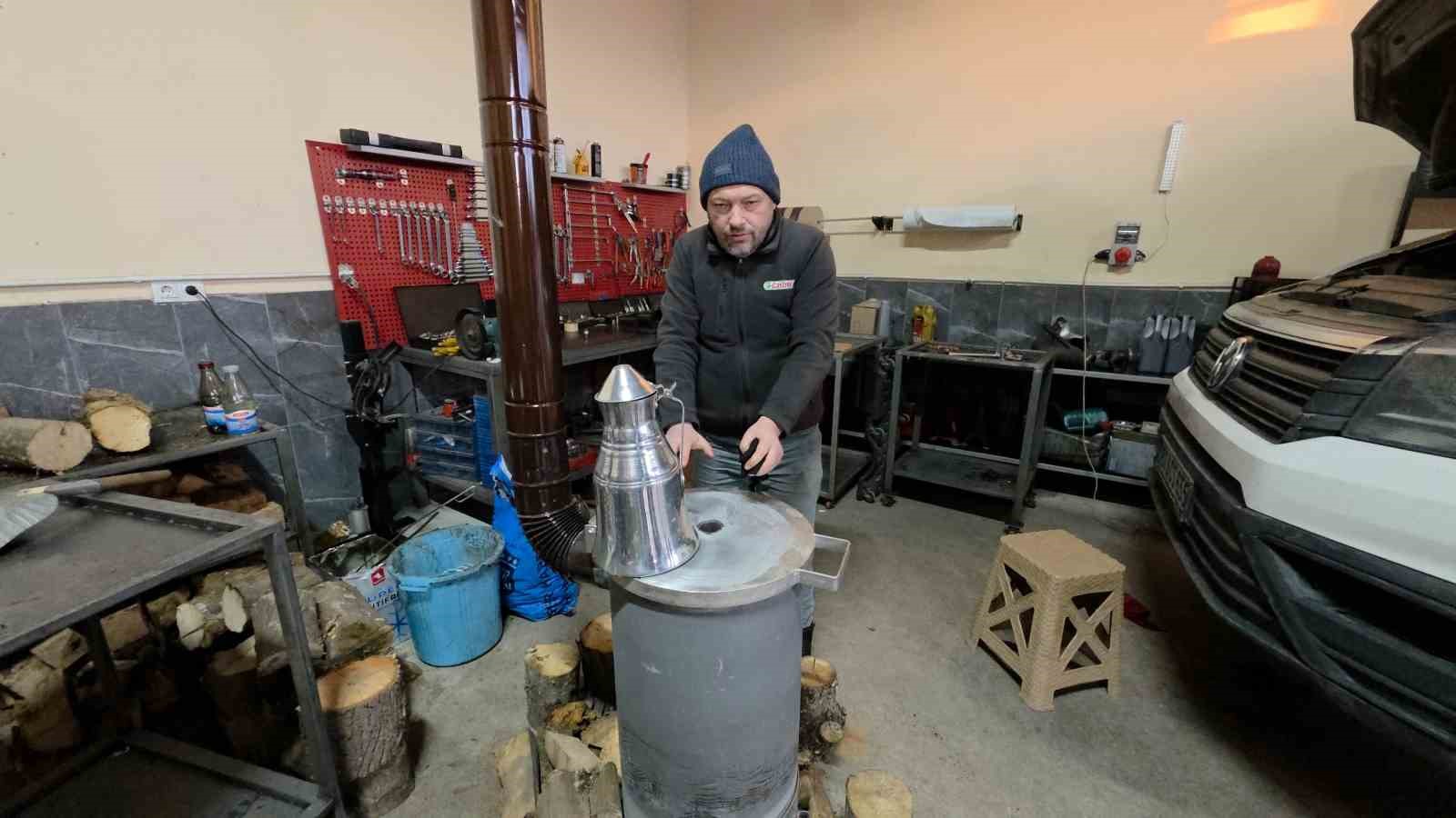 Düzce’de eksi 10 derecede sanayi mesaisi
Düzce’de eksi 10 derecede sanayi mesaisi