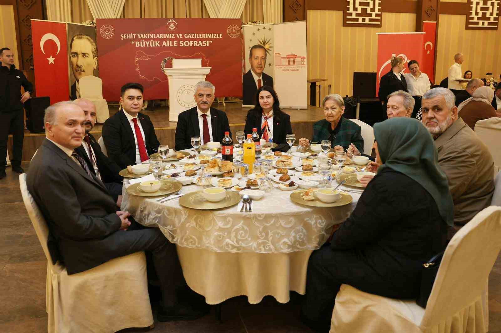 Düzce’de gaziler ve şehit yakınları iftar sofrasında buluştu
