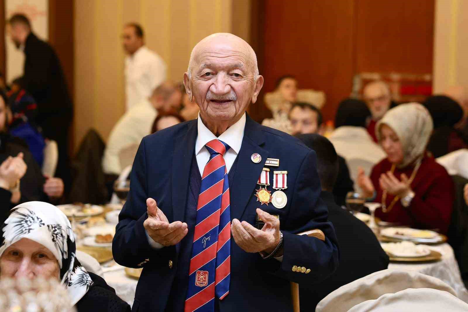 Düzce’de gaziler ve şehit yakınları iftar sofrasında buluştu
