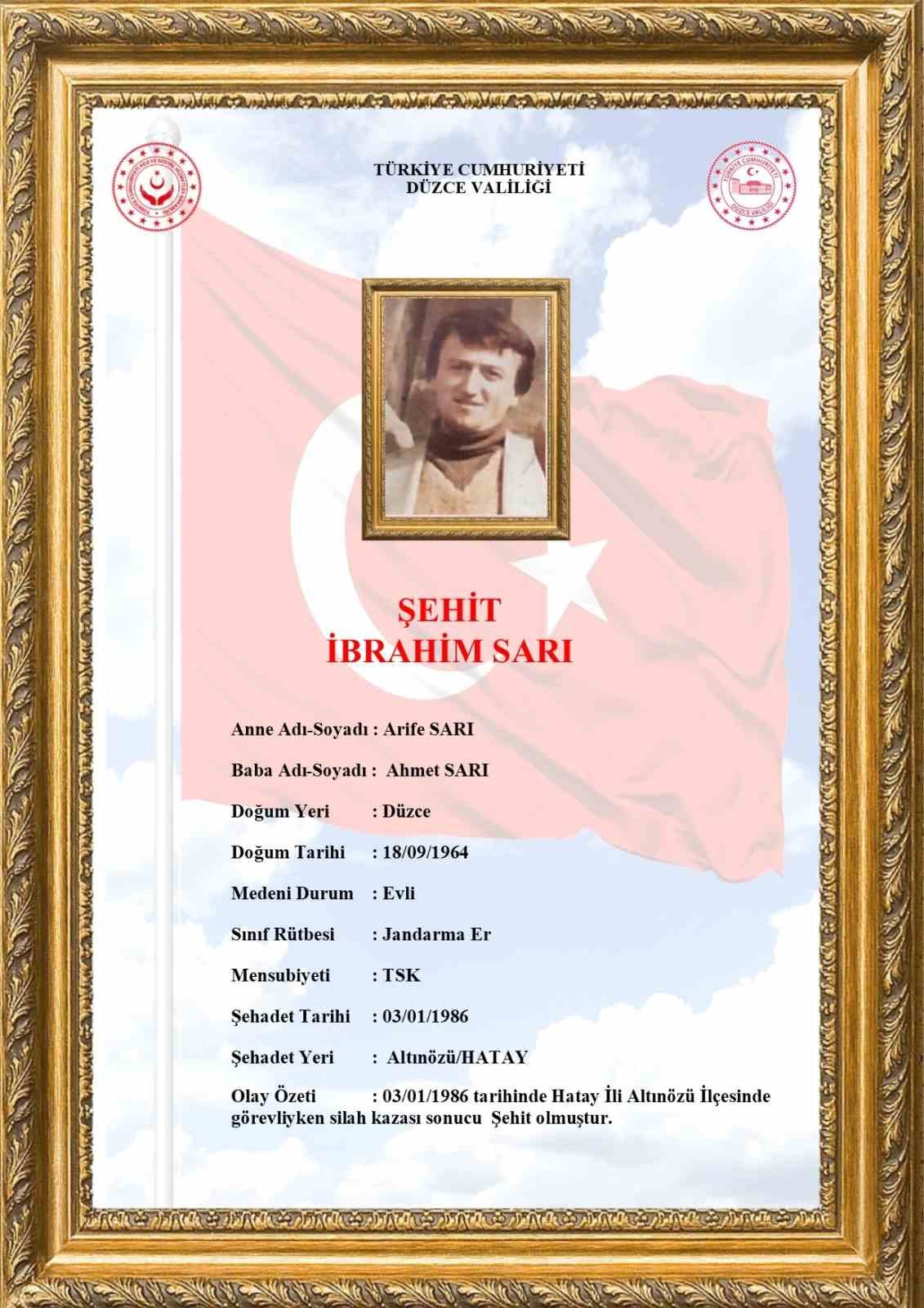 Düzce’de jandarma personeli şehitleri kabirleri başında andı
