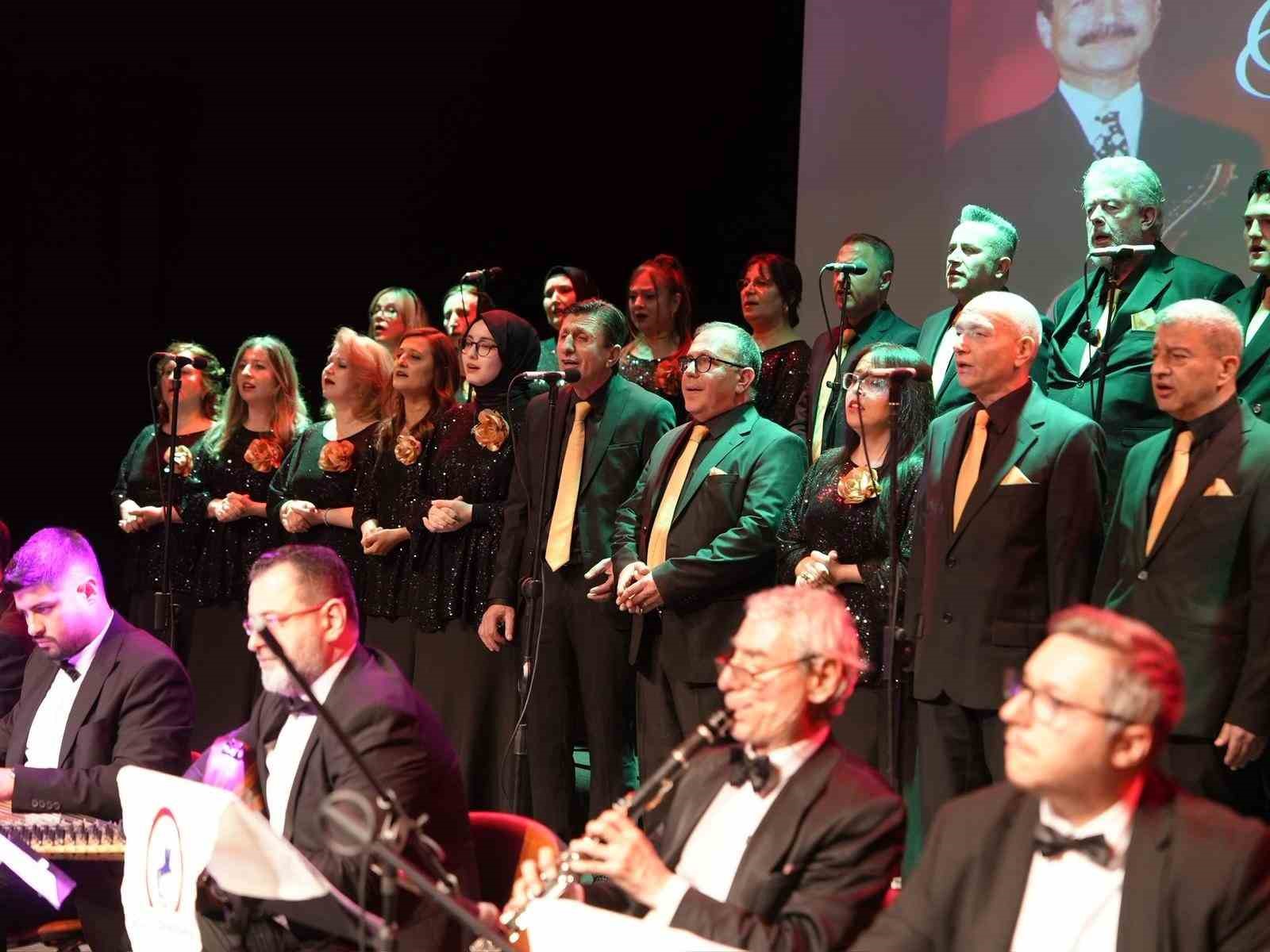 Düzce’de Türk sanat müziği konseri ilgi gördü
Düzce’de Türk sanat müziği konseri ilgi gördü