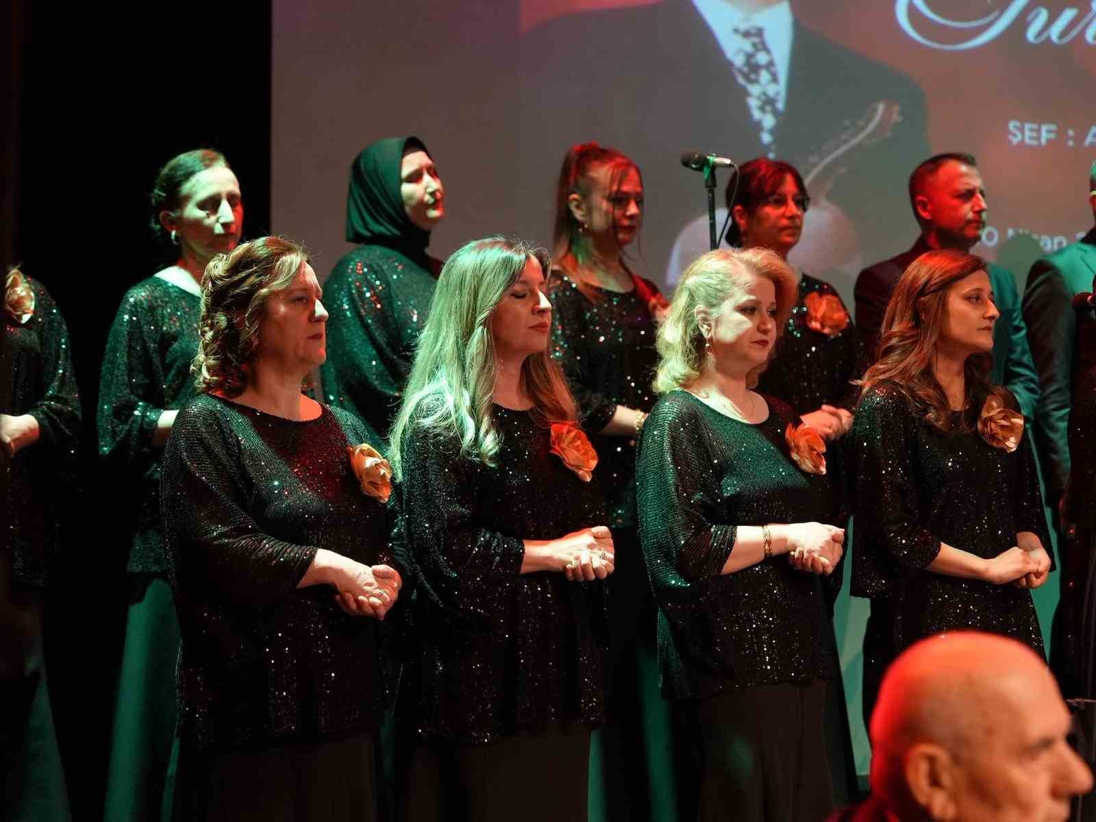 Düzce’de Türk sanat müziği konseri ilgi gördü
Düzce’de Türk sanat müziği konseri ilgi gördü