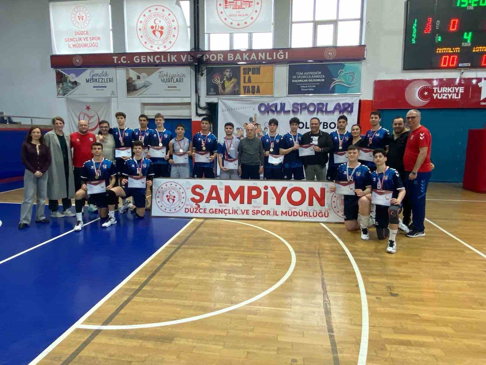 Düzce’de voleybol rüzgarı
