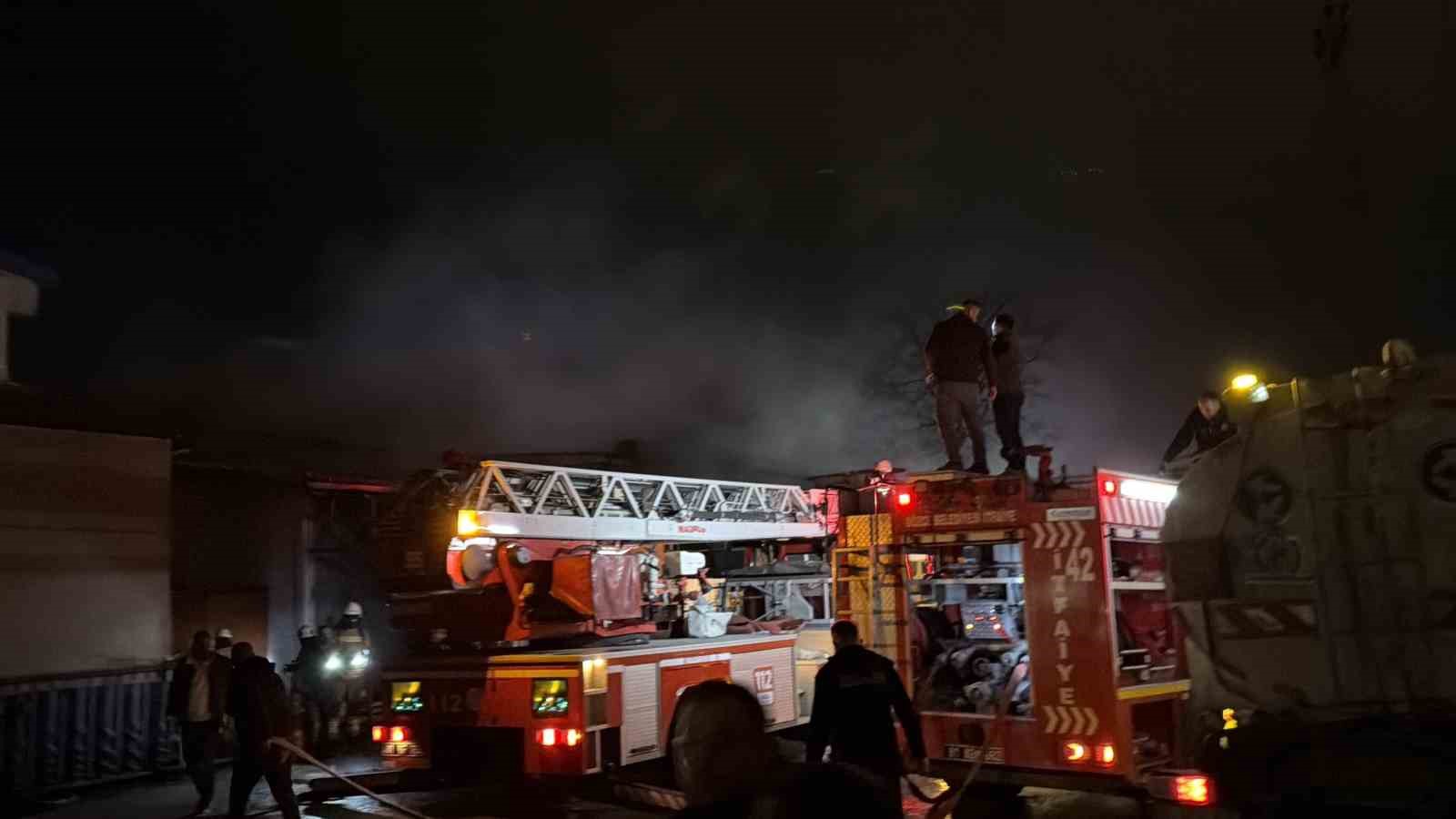 Düzce’deki fabrika yangını söndürüldü
