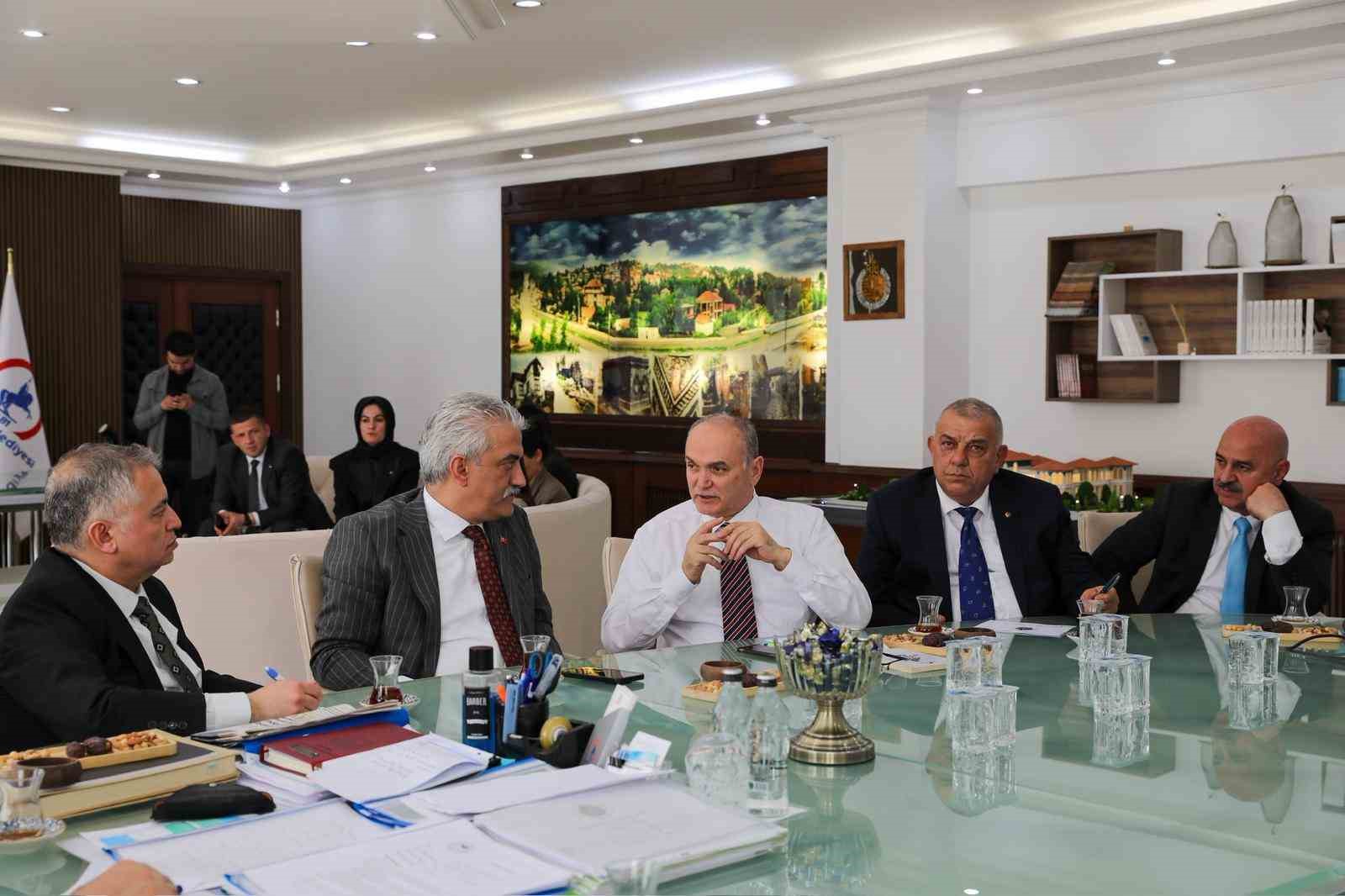 Düzce’nin ekonomik potansiyeli değerlendirilecek
Düzce’nin ekonomik potansiyeli değerlendirilecek