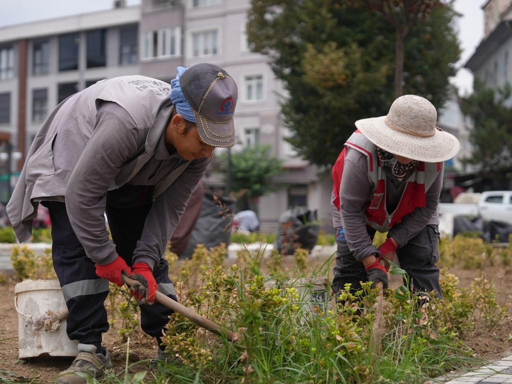 Düzce’nin park ve bahçeleri onlara emanet
Düzce’nin park ve bahçeleri onlara emanet