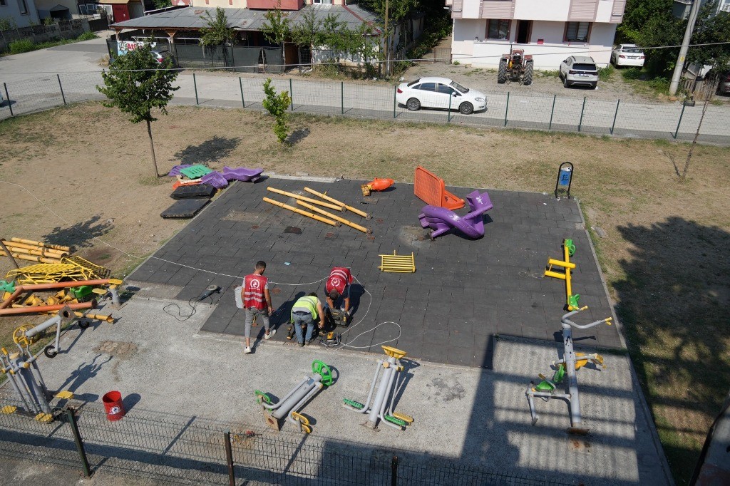 Düzce’nin park ve bahçeleri onlara emanet
Düzce’nin park ve bahçeleri onlara emanet