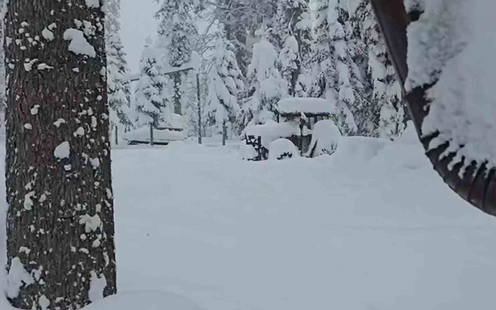 Düzce’nin yüksek kesimlerinde kar kalınlığı 1,5 metreye ulaştı
