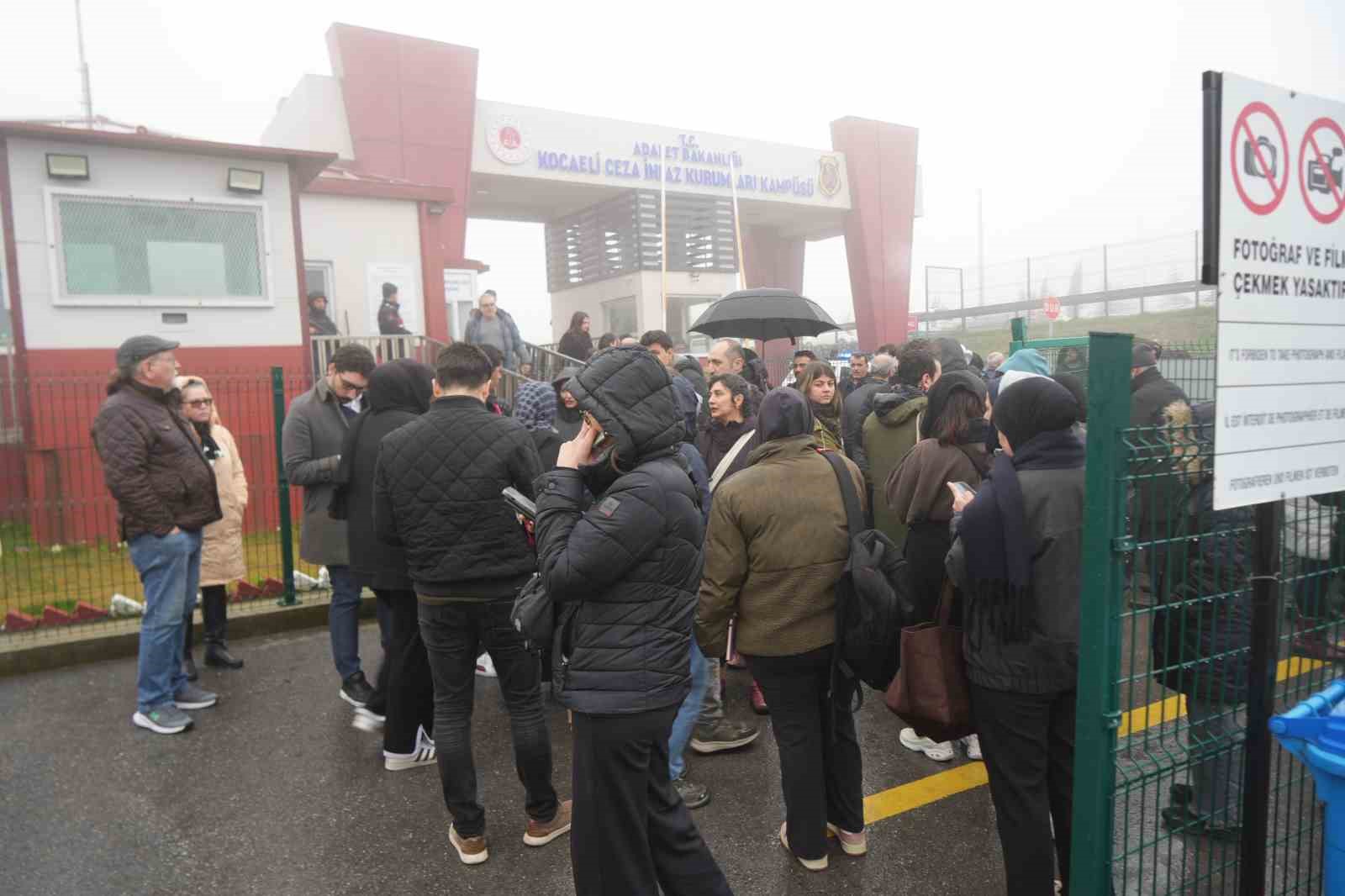 (Düzeltme) Kocaeli’de 7 kişinin öldüğü fabrika yangını davası başladı
