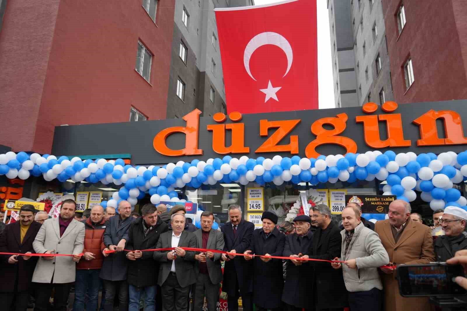 Düzgün marketler 25’nci şubesini törenle açtı
Düzgün marketler 25’nci şubesini törenle açtı