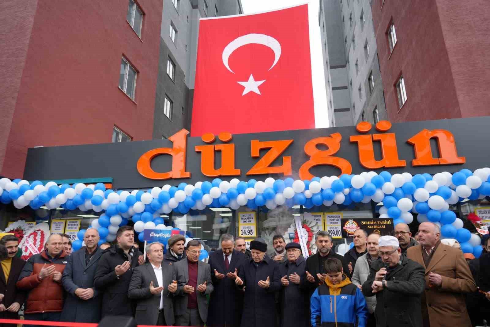 Düzgün marketler 25’nci şubesini törenle açtı
Düzgün marketler 25’nci şubesini törenle açtı